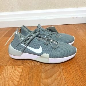 Nike Ashin Modern Run Women's Sneaker NWT